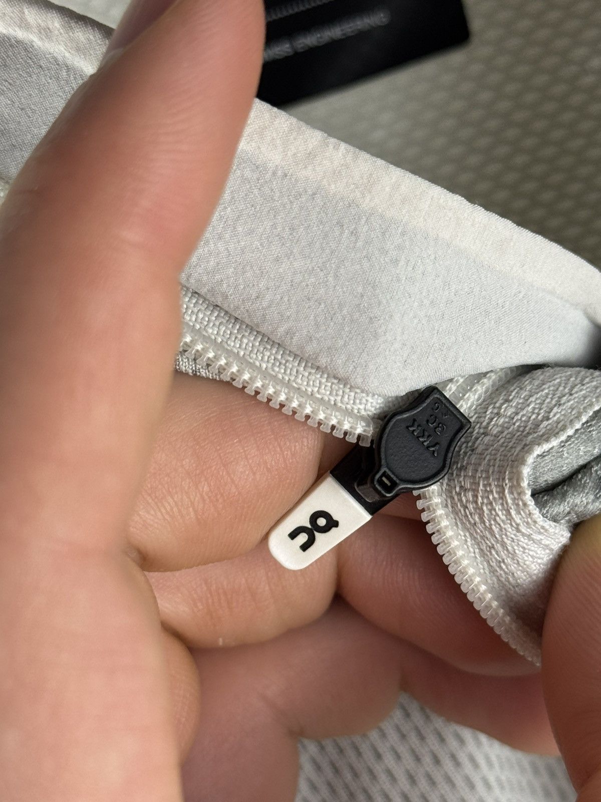 On On Running Clima-Shirt Half Zip Pullover Swiss Engineering Size US L / EU 52-54 / 3 - 12 Thumbnail