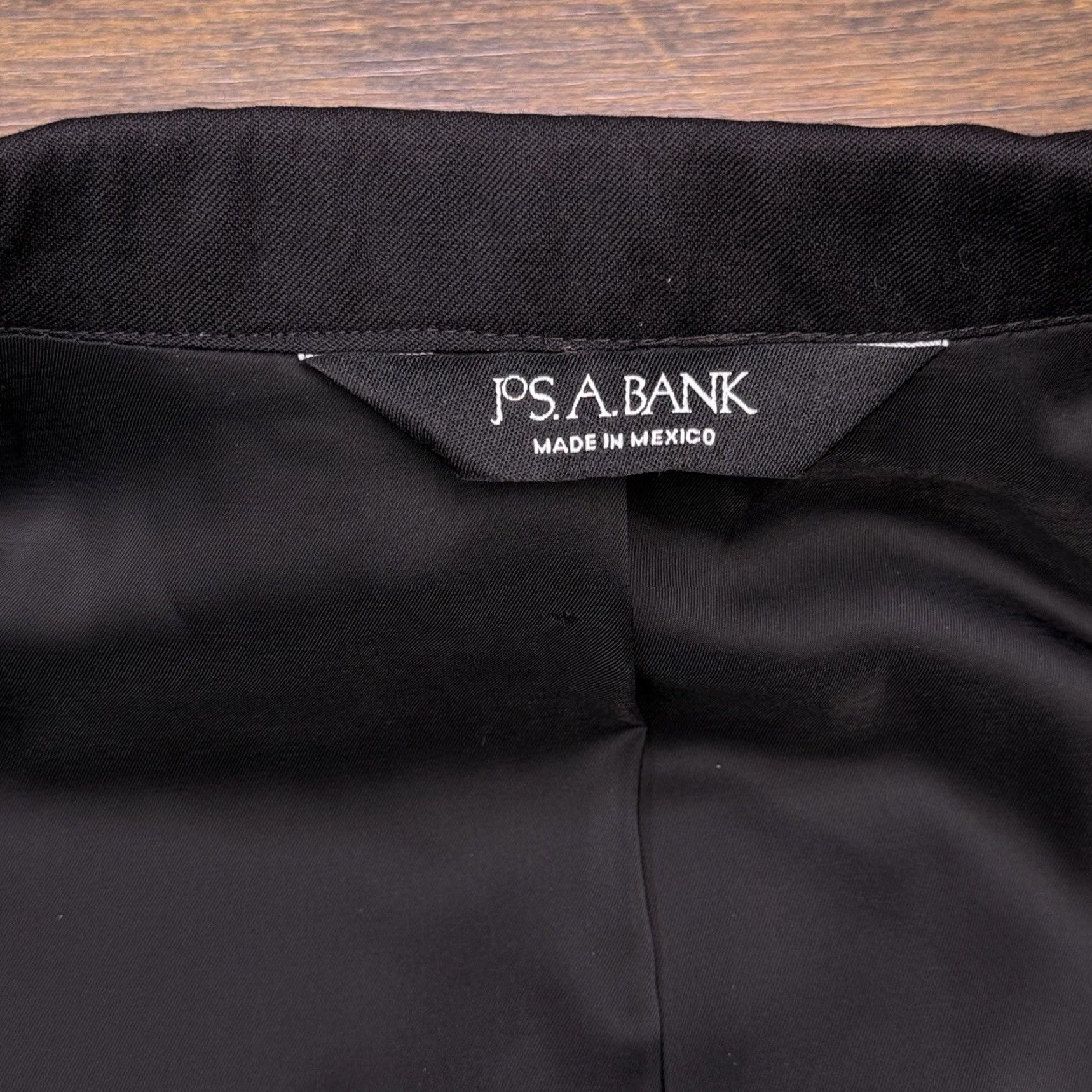 Jos. A. Bank Jos A Bank Traveler Tuxedo Suit 42 Short Black 36 Waist Pants Formal 2 Piece New Size US 42 / EU 58 - 4 Thumbnail