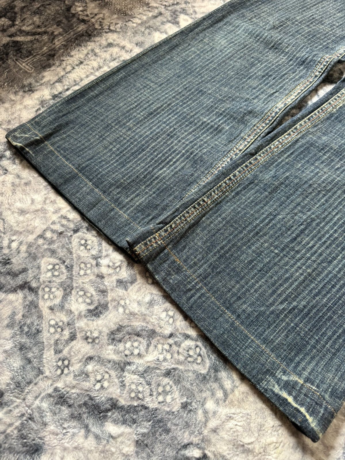 Le Grande Bleu (L.G.B.) Dear Heart Railroad Pinstripe Fade Flared Wide Leg Jeans Size US 28 / EU 44 - 7 Thumbnail