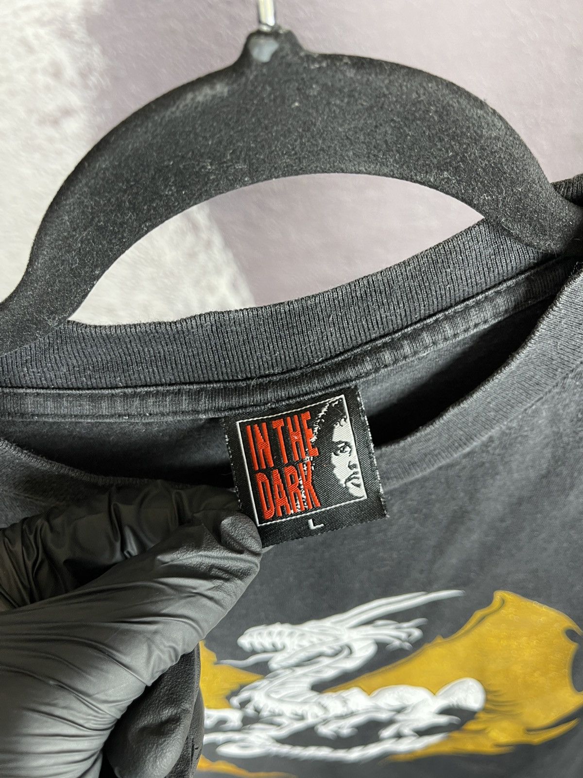 Japanese Brand Vintage 90s y2k Japanese dragon in the dark band tee shirt Size US L / EU 52-54 / 3 - 7 Thumbnail