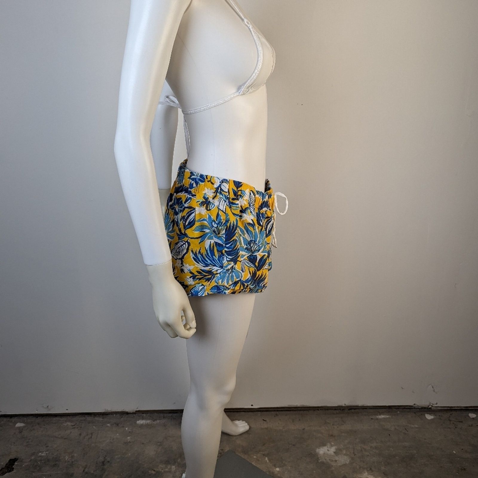J.Crew J. Crew Floral Shorts - Medium Size 28" / US 6 / IT 42 - 5 Thumbnail