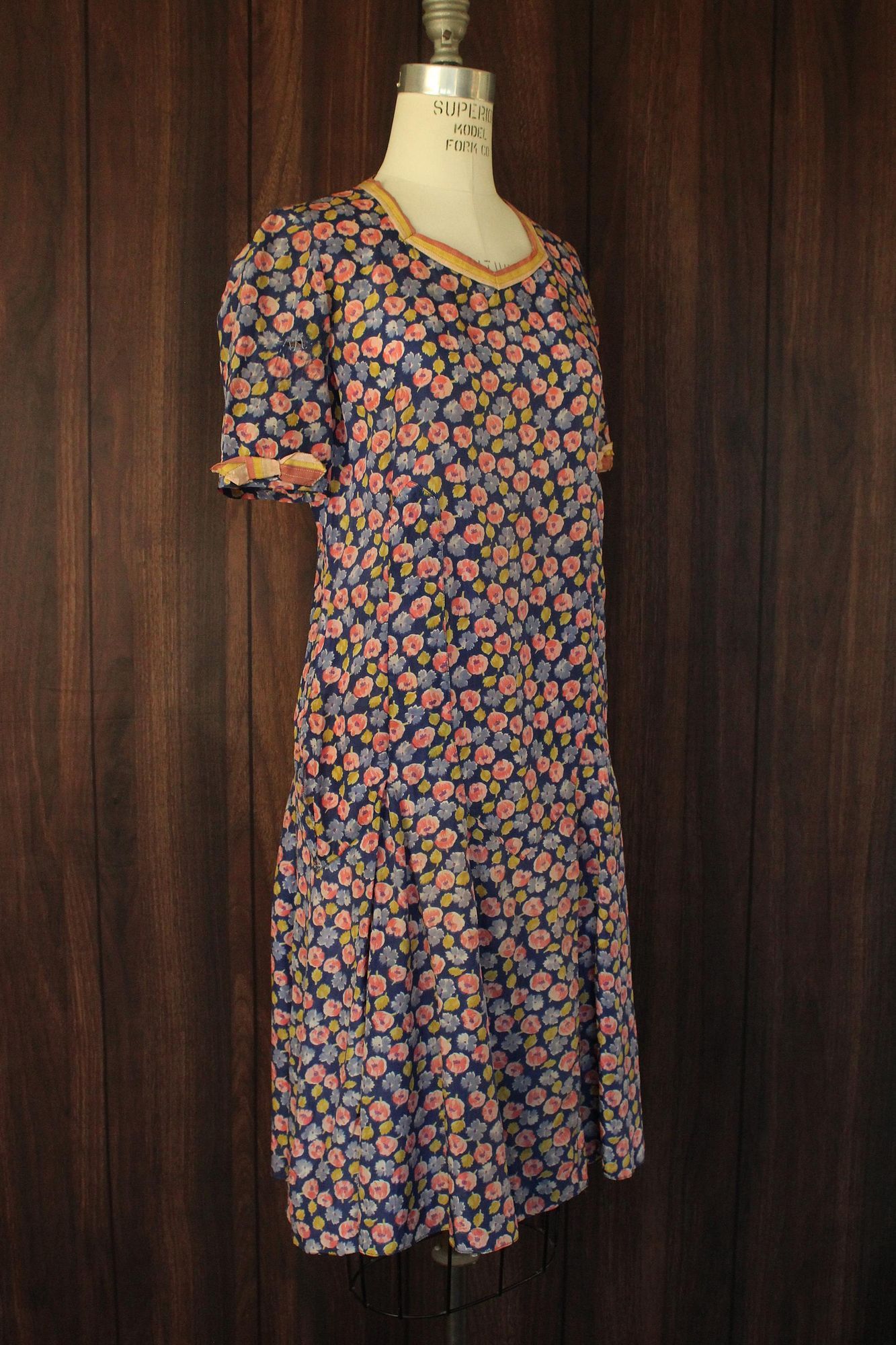 Other Vintage Antique 1920s Dress, Silk Blue and Pink Floral Print Size M / US 6-8 / IT 42-44 - 6 Thumbnail