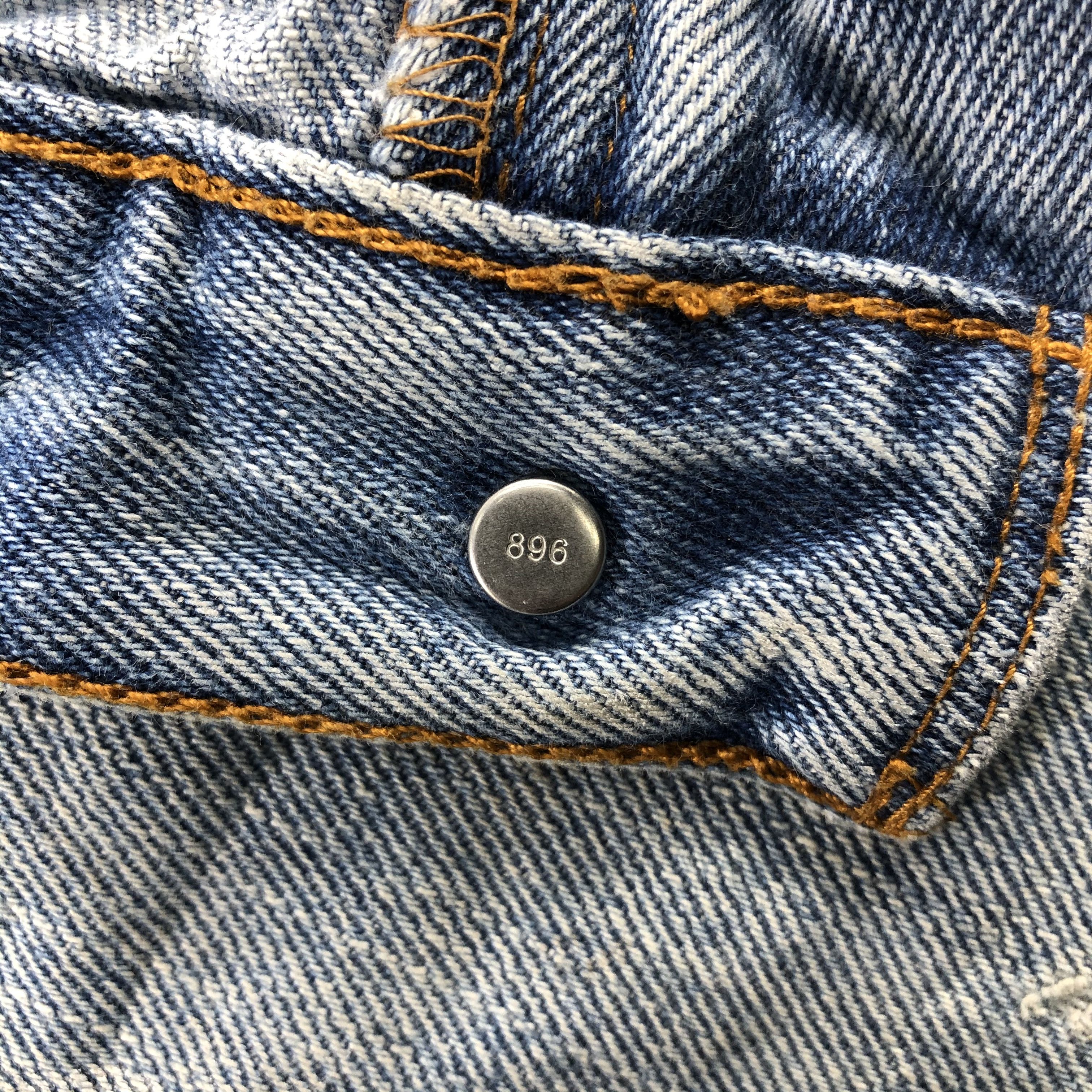 Levi's × Vintage Vintage Light Wash Levis 505 Jeans-JM1391 Size US 36 / EU 52 - 8 Thumbnail