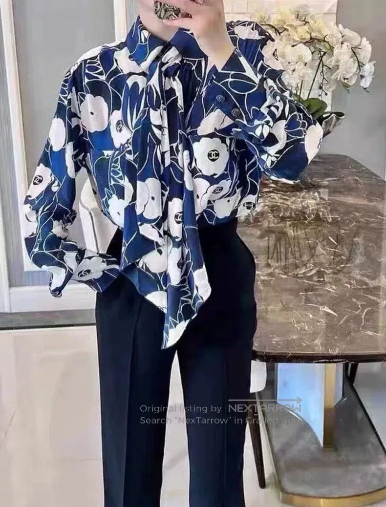 Chanel Chanel Camelia long-sleeved streamer silk printed shirt Size XXS / US 00 / IT 34 - 2 Thumbnail