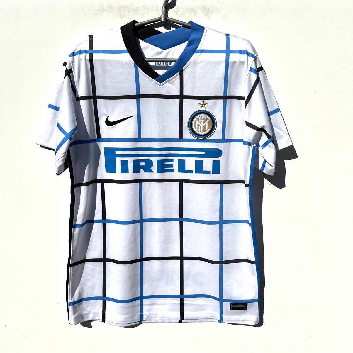 Other Inter Milan jersey (fake ) Size US M / EU 48-50 / 2 - 1 Thumbnail