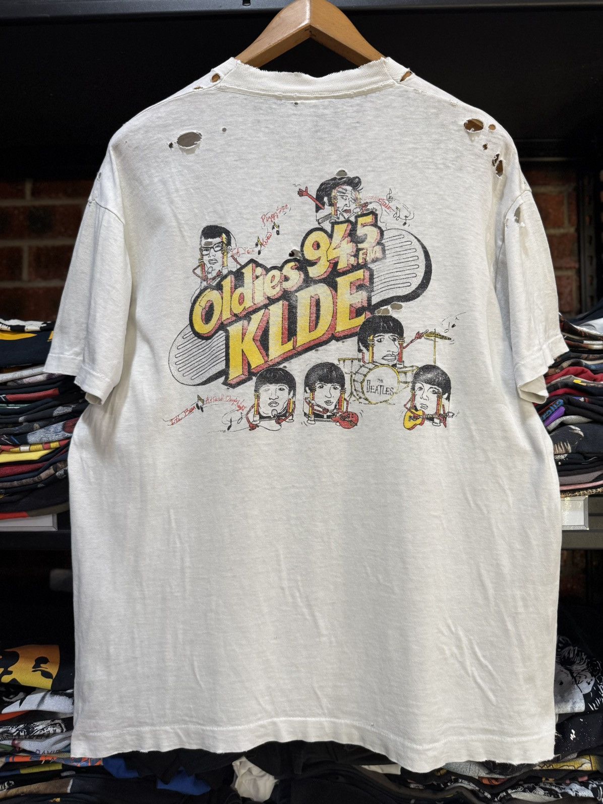 Band Tees Thrashed Vintage 90s The Beatles Klde Grunge Tee Size US L / EU 52-54 / 3 - 2 Thumbnail