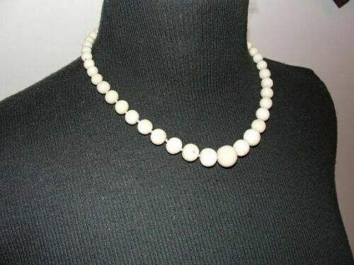 Designer Classic Beaded Angel Skin Coral Necklace w/ 14 kt Gold Clasp Size ONE SIZE - 2 Thumbnail
