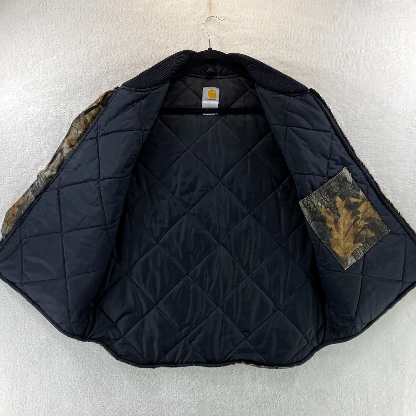 Carhartt VINTAGE Carhartt Vest Mens Large Camouflage Print Camo Real Tree Quilt Lined VTG - Made in the USA - Union Made Size US L / EU 52-54 / 3 - 7 Thumbnail