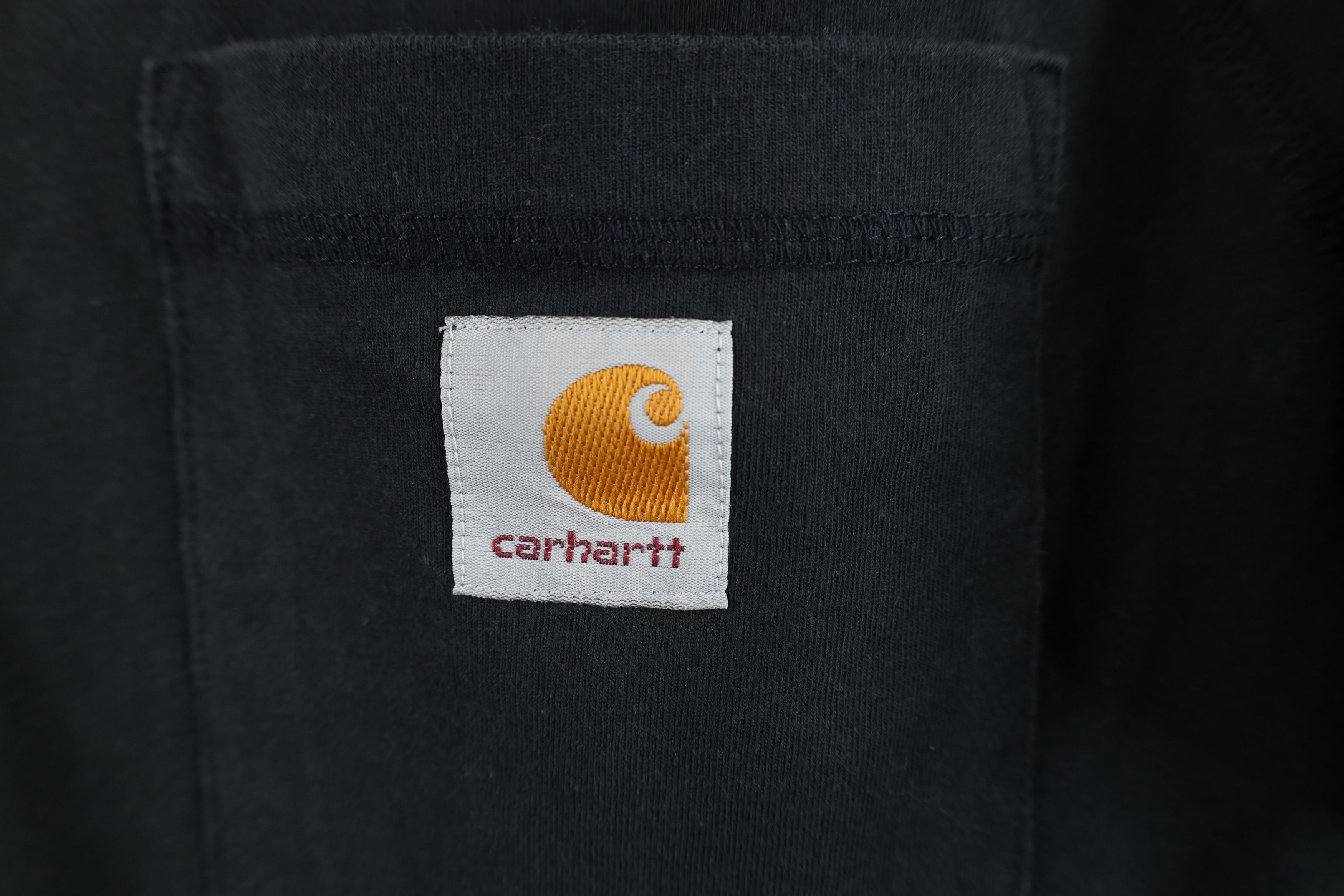 Carhartt Vintage Y2K Carhartt Spell Out Pocket T-Shirt Black Workwear Size US M / EU 48-50 / 2 - 5 Thumbnail