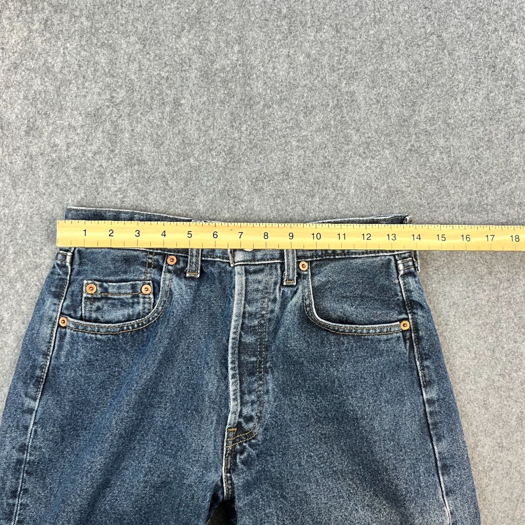 Levi's VINTAGE Levi's Mens Jeans Regular Straight 28 32 Blue 90s UK Made Button Fly Jeans Mens Regular 28x32 Blue 90s Levi's Size US 28 / EU 44 - 6 Thumbnail