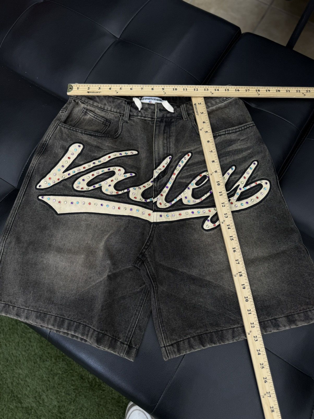Vale Vale Valley Skittles Shorts Black Size 30 (NEW) Size US 30 / EU 46 - 8 Thumbnail