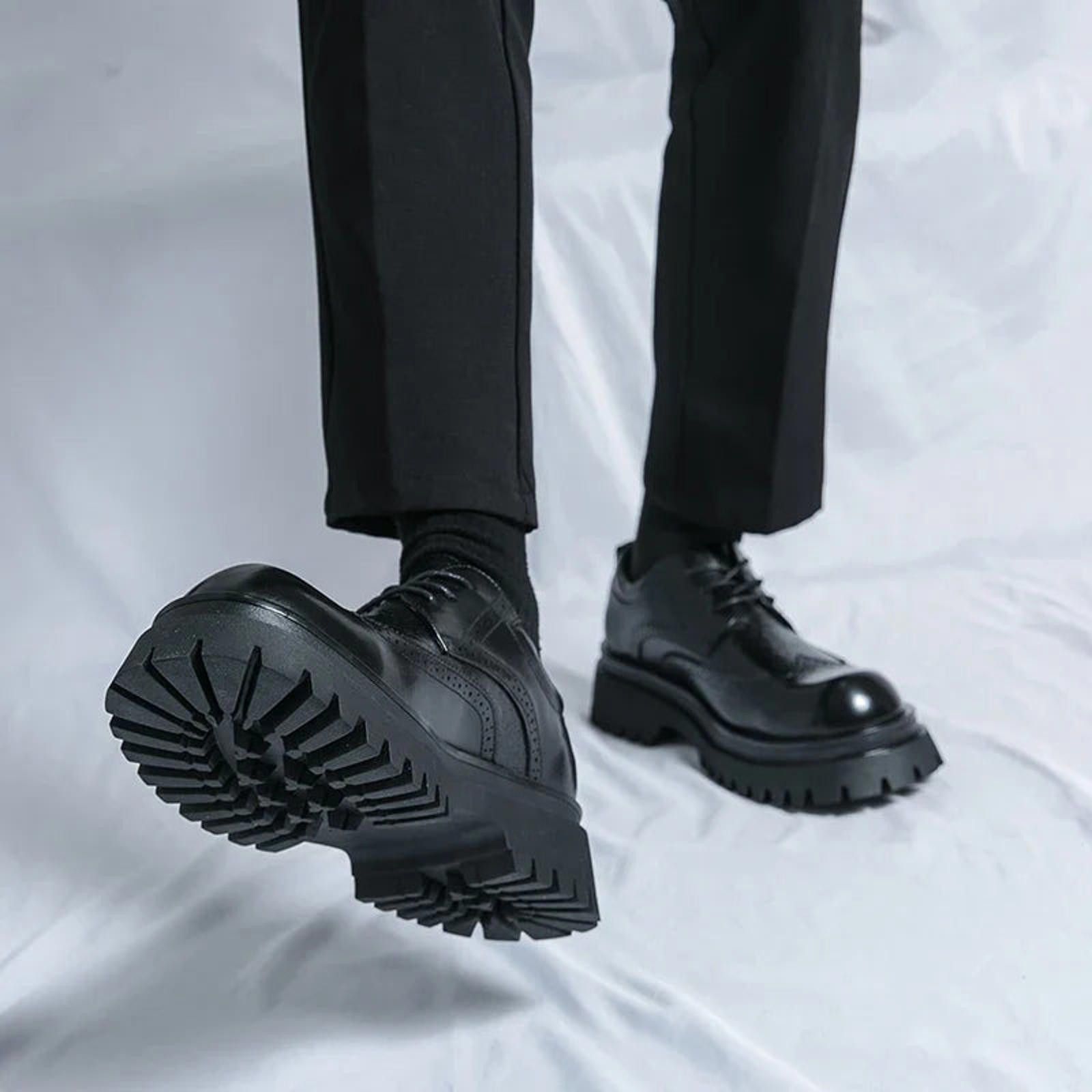 Leather Chunky Sole Brogue Shoes Size US 7 / EU 40 - 9 Thumbnail