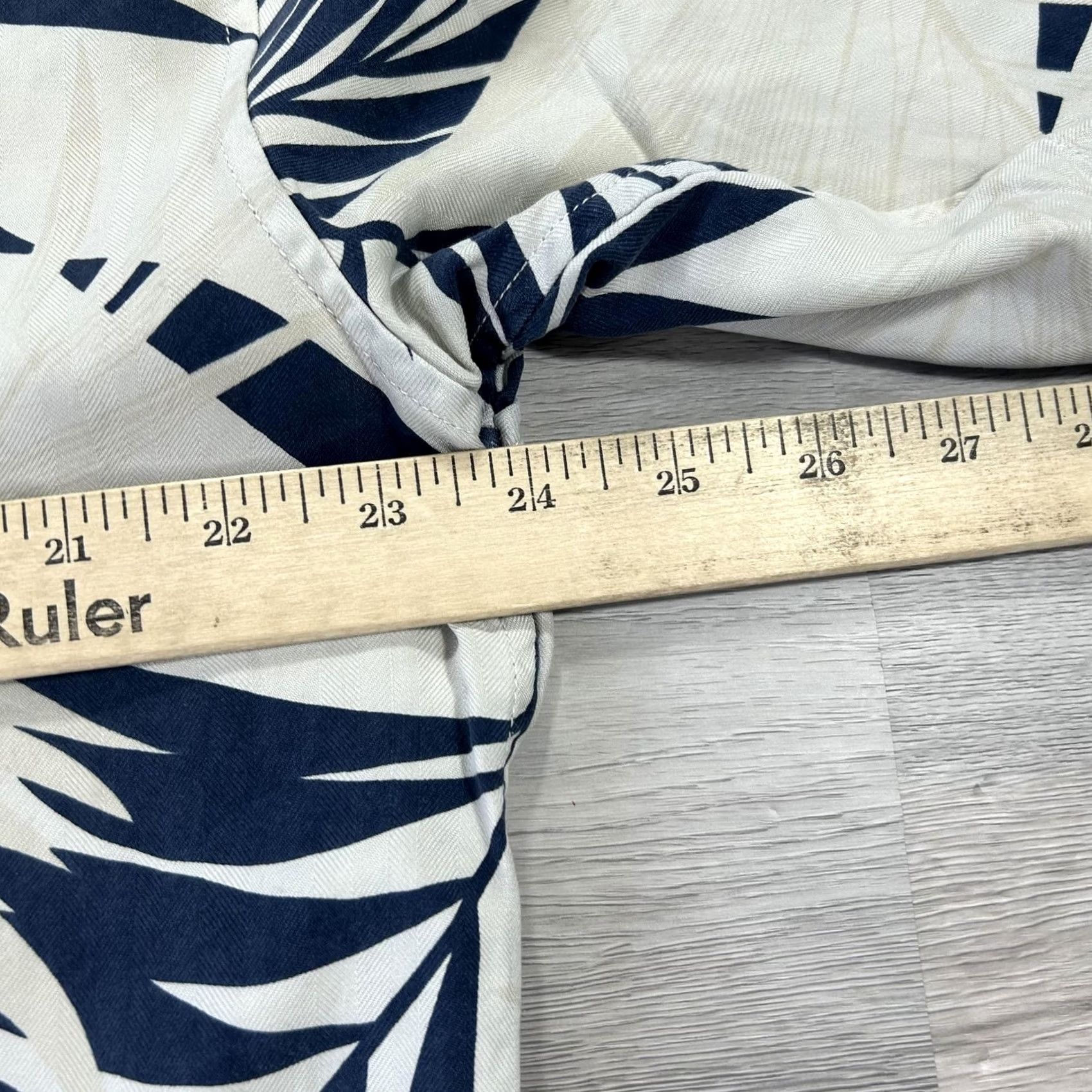 Hilo Hattie Hilo Hattie Shirt Mens M Blue Palm Leaf Hawaiian Aloha Silk Button Up Tropical Floral Short Sleeve Casual Relaxed Fit Collection Size US M / EU 48-50 / 2 - 7 Thumbnail