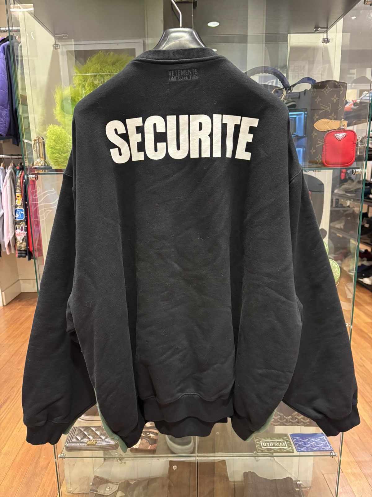 Vetements Vetements Polizei Double Crewneck Size US L / EU 52-54 / 3 - 3 Thumbnail