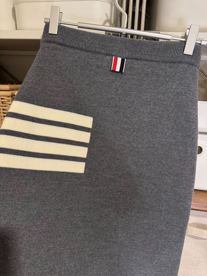 Thom Browne Thom Browne A woolen half-length skirt Size XS / US 0-2 / IT 36-38 - 4 Thumbnail