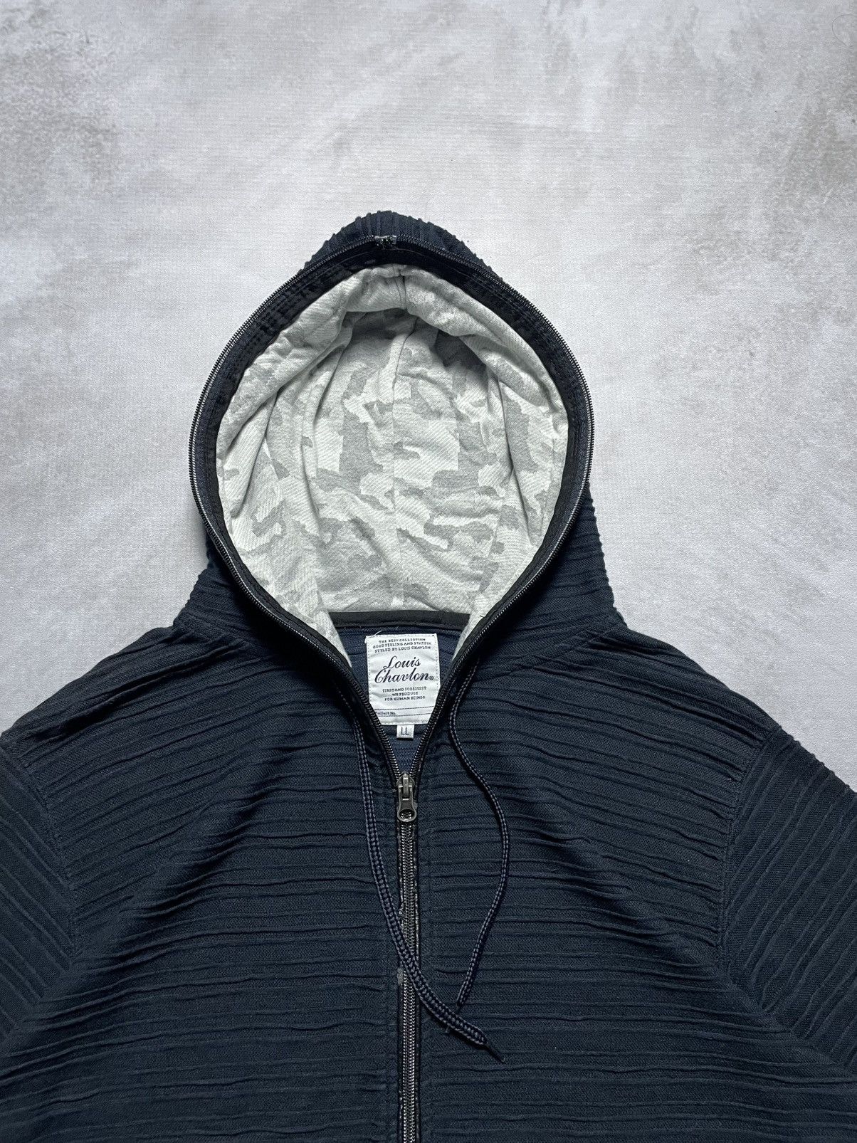 If Six Was Nine 2000’s Louis Chavlon - Apocalypse Style Textured Hoodie Size US L / EU 52-54 / 3 - 5 Thumbnail