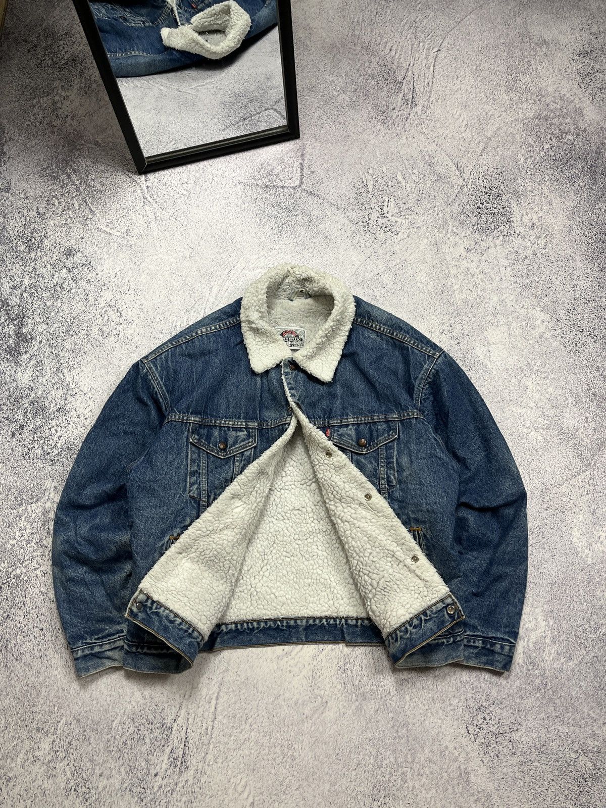 Levi's × Vintage Vintage 90’s Levi's Sherpa Lined Denim Trucker Jacket Rare Size US XL / EU 56 / 4 - 2 Thumbnail