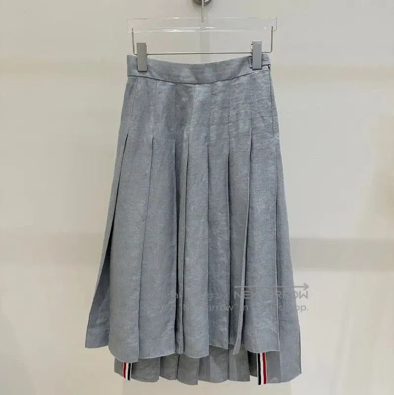 Thom Browne Thom Browne Pleated Gray Wool Midi Skirt . Size 23" - 1 Thumbnail