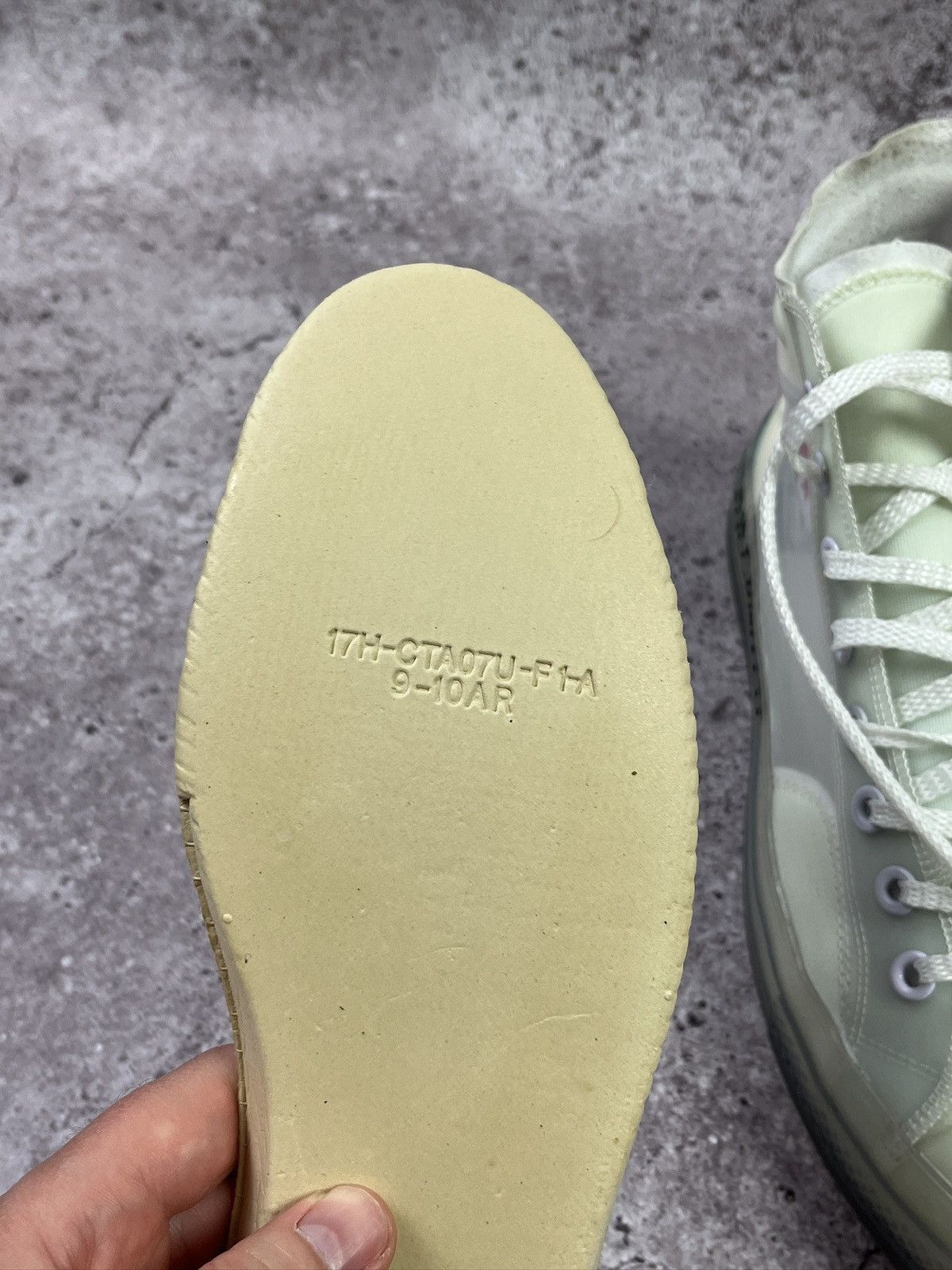 Converse × Off-White Off-White x Converse Chuck Taylor 70 Vulcanized Virgil Abloh Size US 9.5 / EU 42-43 - 22 Thumbnail