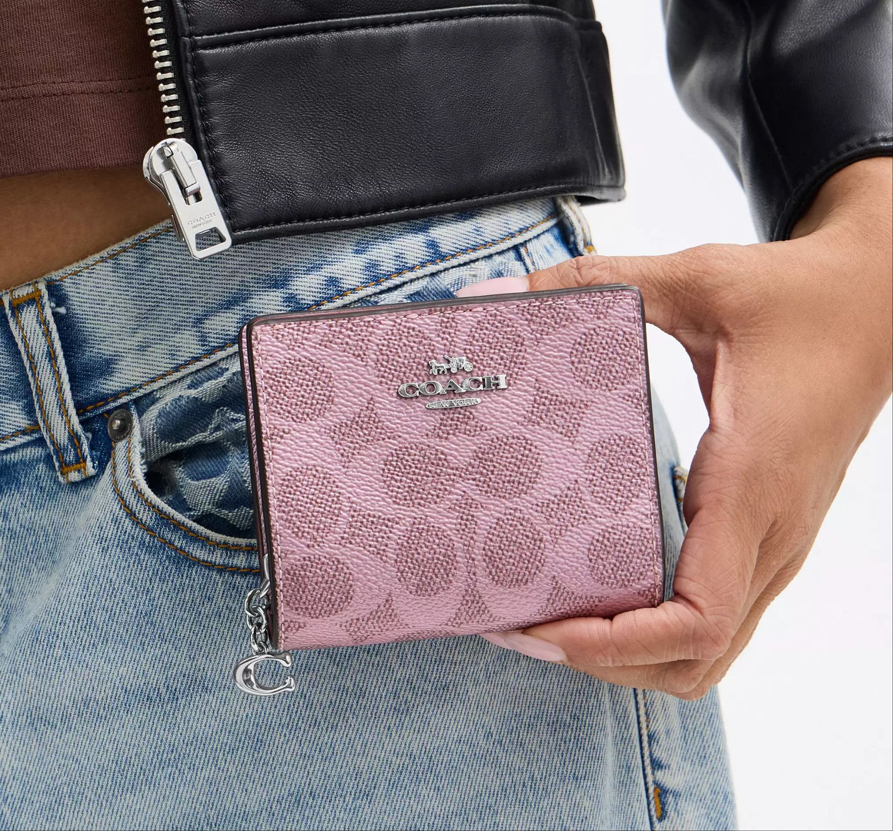 Coach Boxed Snap Wallet And Picture Frame Charm CCL93 Size ONE SIZE - 8 Thumbnail