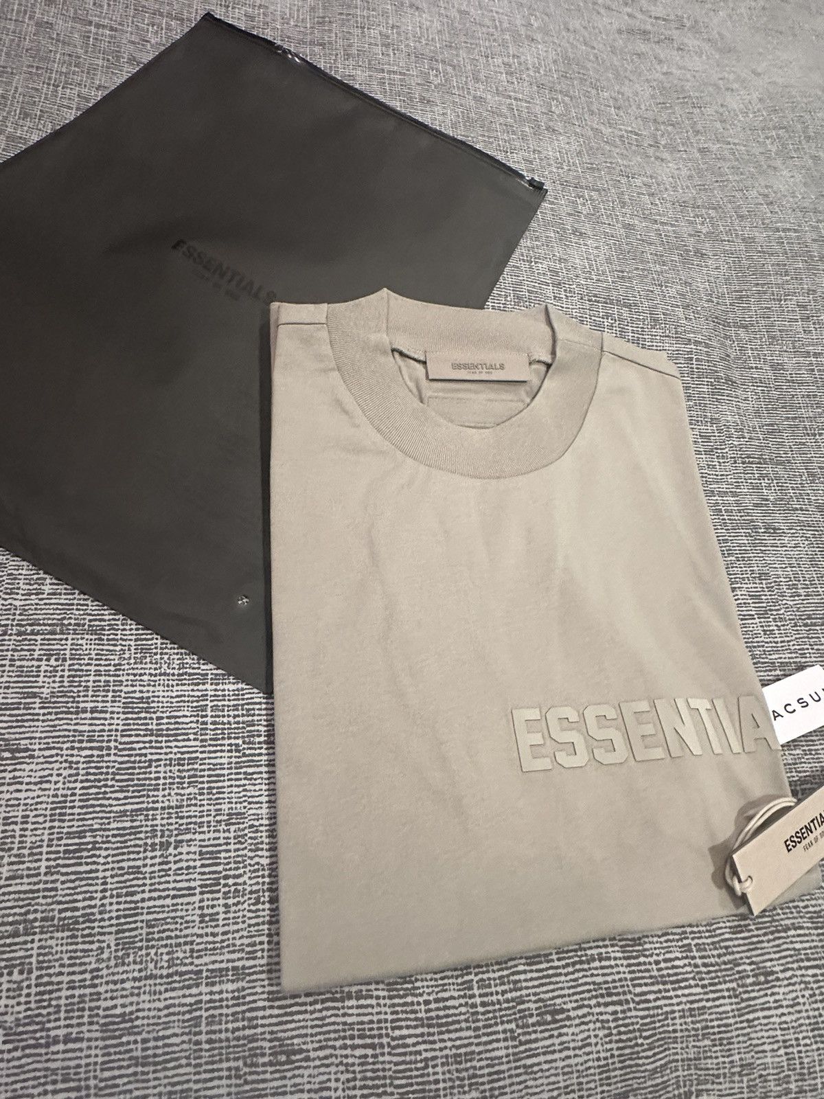 FOG essentials outlet SS23 tee seal