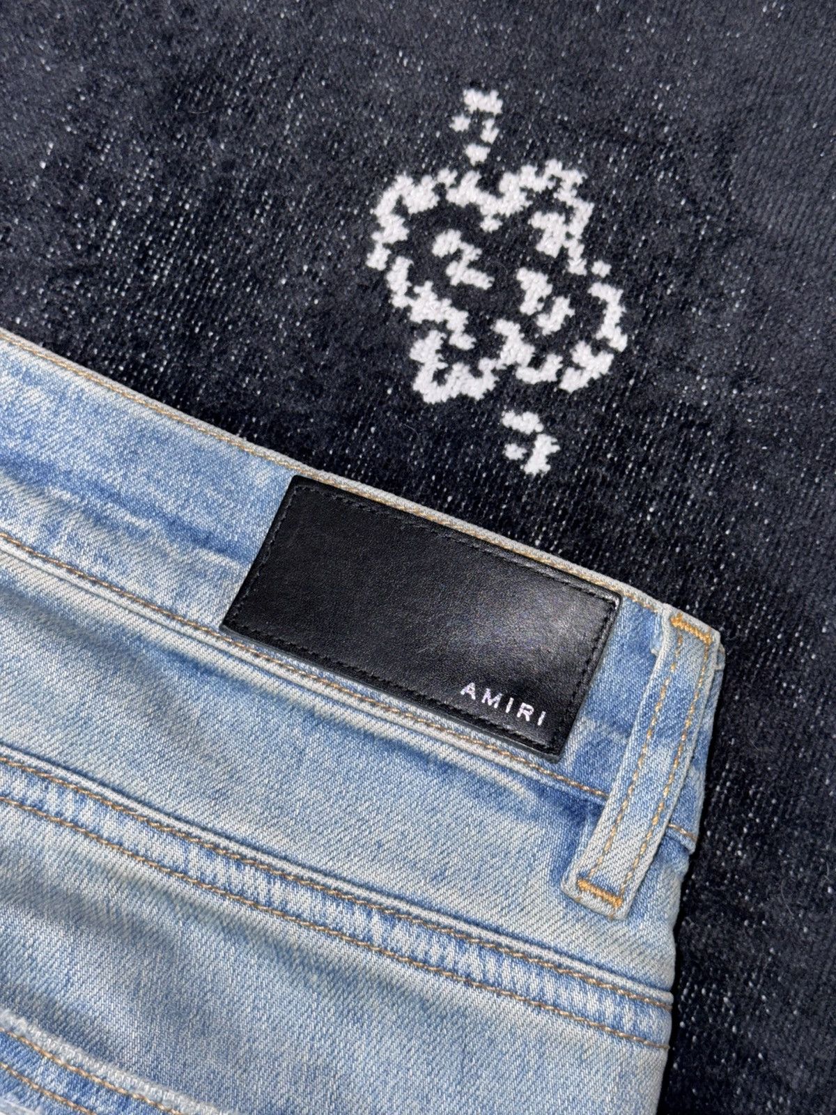 Amiri AMIRI MX1 BANDANA PATCH JEANS Size US 33 - 21 Thumbnail