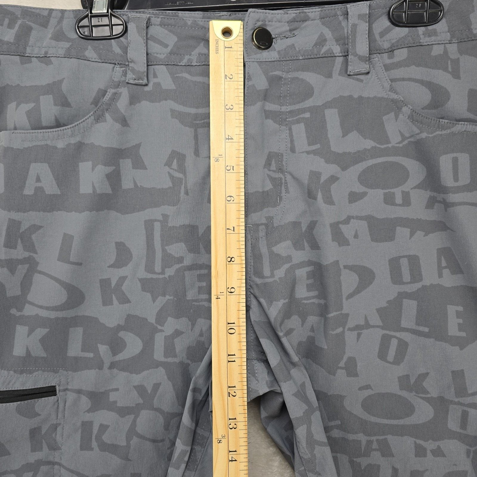 Oakley Oakley Golf Transition Ransom Short Mens 33 Gray Collage AOP Size US 33 - 12 Thumbnail