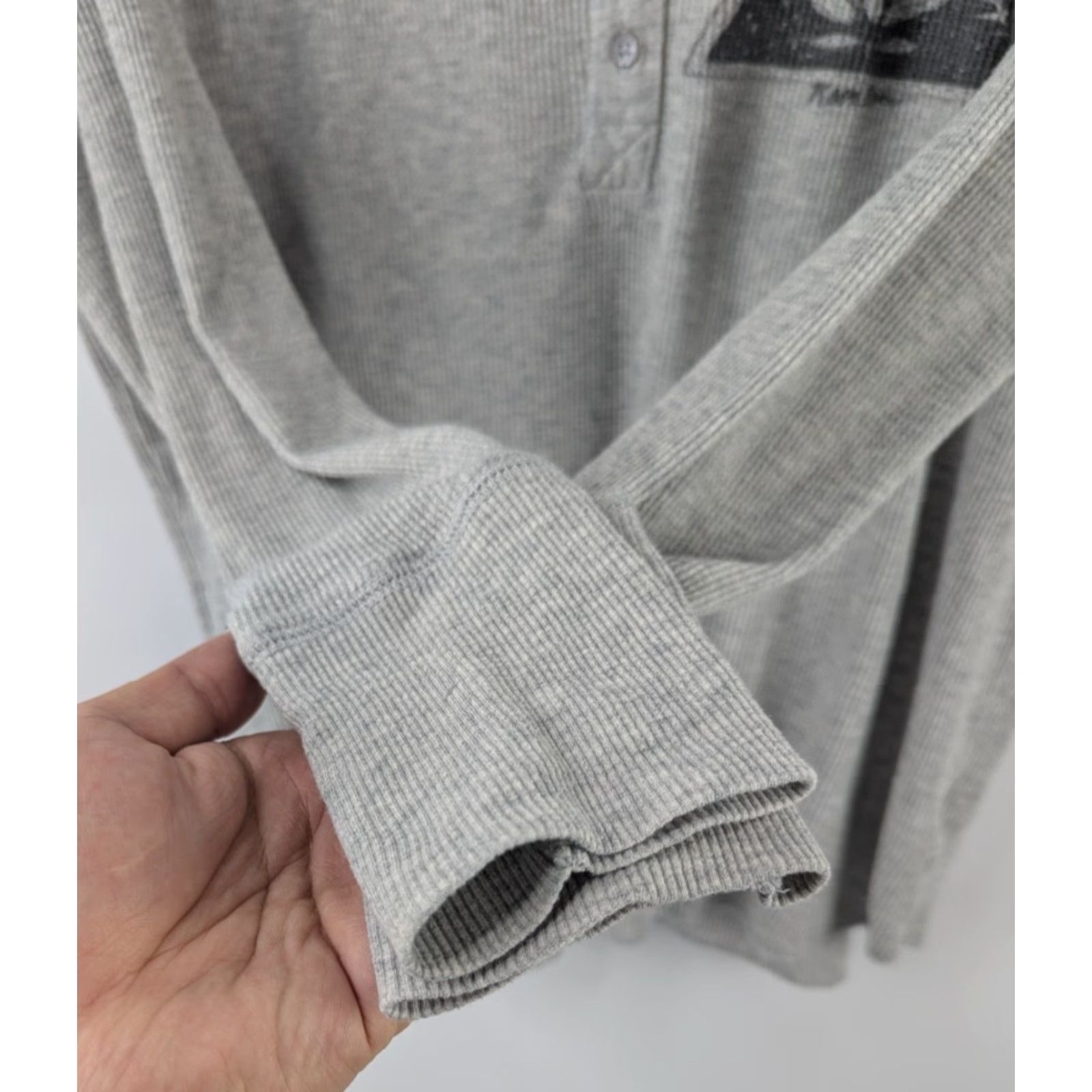 American Eagle Outfitters American Eagle Outfitters Henley Moon Lover Ribbed Gray Size Large Scoop Neck Long Sleeve Shirt Womens Size L / US 10 / IT 46 - 4 Thumbnail