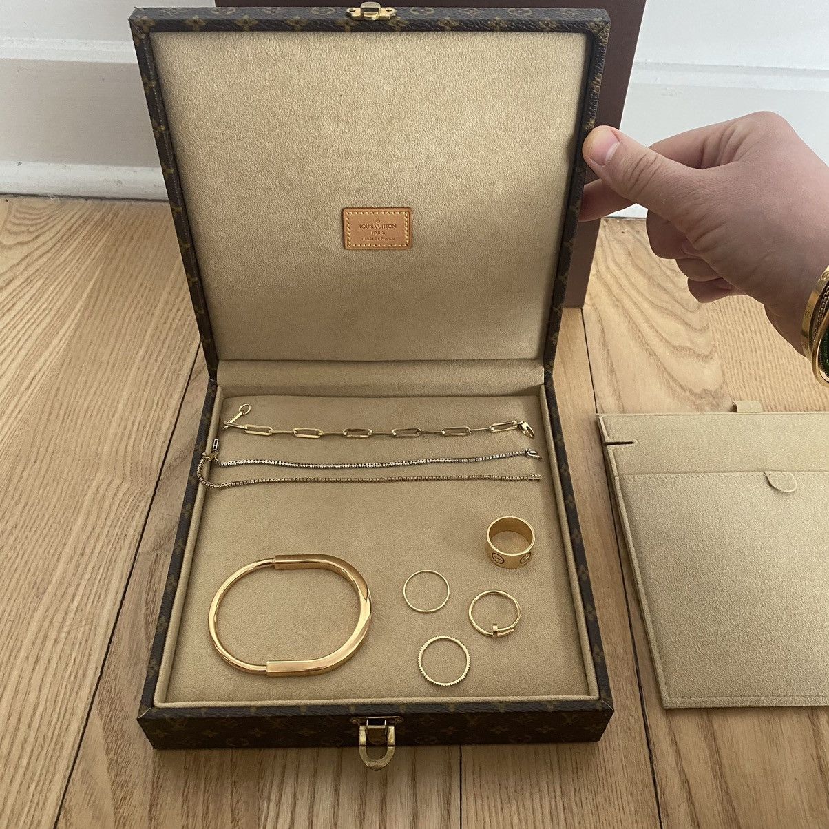 Louis Vuitton Louis Vuitton Jewelry Trunk Case Box Luggage Monogram Decor Size ONE SIZE - 14 Thumbnail