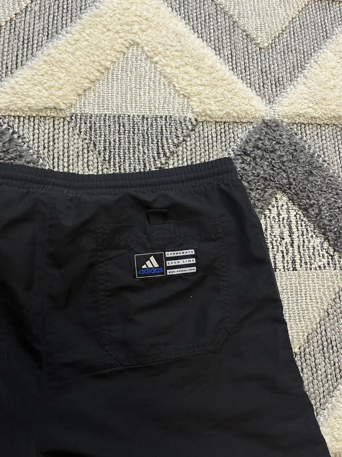 Adidas Vintage Adidas Black Nylon Shorts Embroidered Logo Size US 39 - 3 Thumbnail