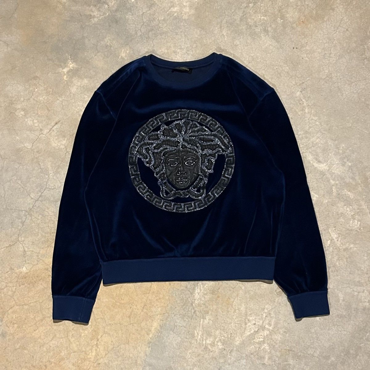 Designer × Versace Versace Velvet Velour Leather Medusa Head Logo Crewneck Rare Size US M / EU 48-50 / 2 - 1 Thumbnail