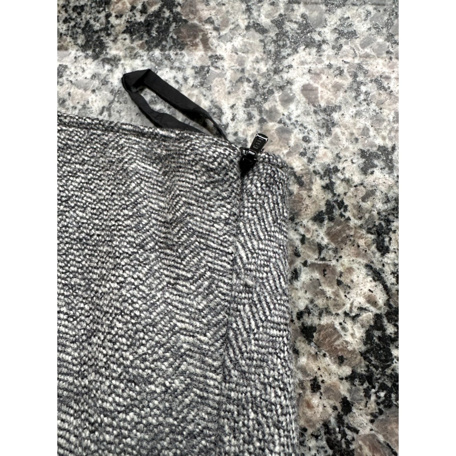 Banana Republic Banana Republic Skirt Womens 0 Pencil Gray Wool Lined Zipper Vintage No Size 25" / US 0 / IT 36 - 7 Thumbnail