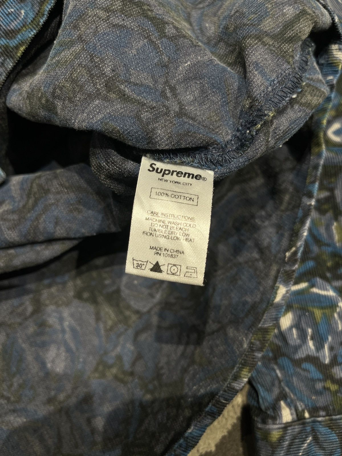 Supreme FW18 Supreme Roses Corduroy L/S Button Up Shirt Size US M / EU 48-50 / 2 - 5 Thumbnail