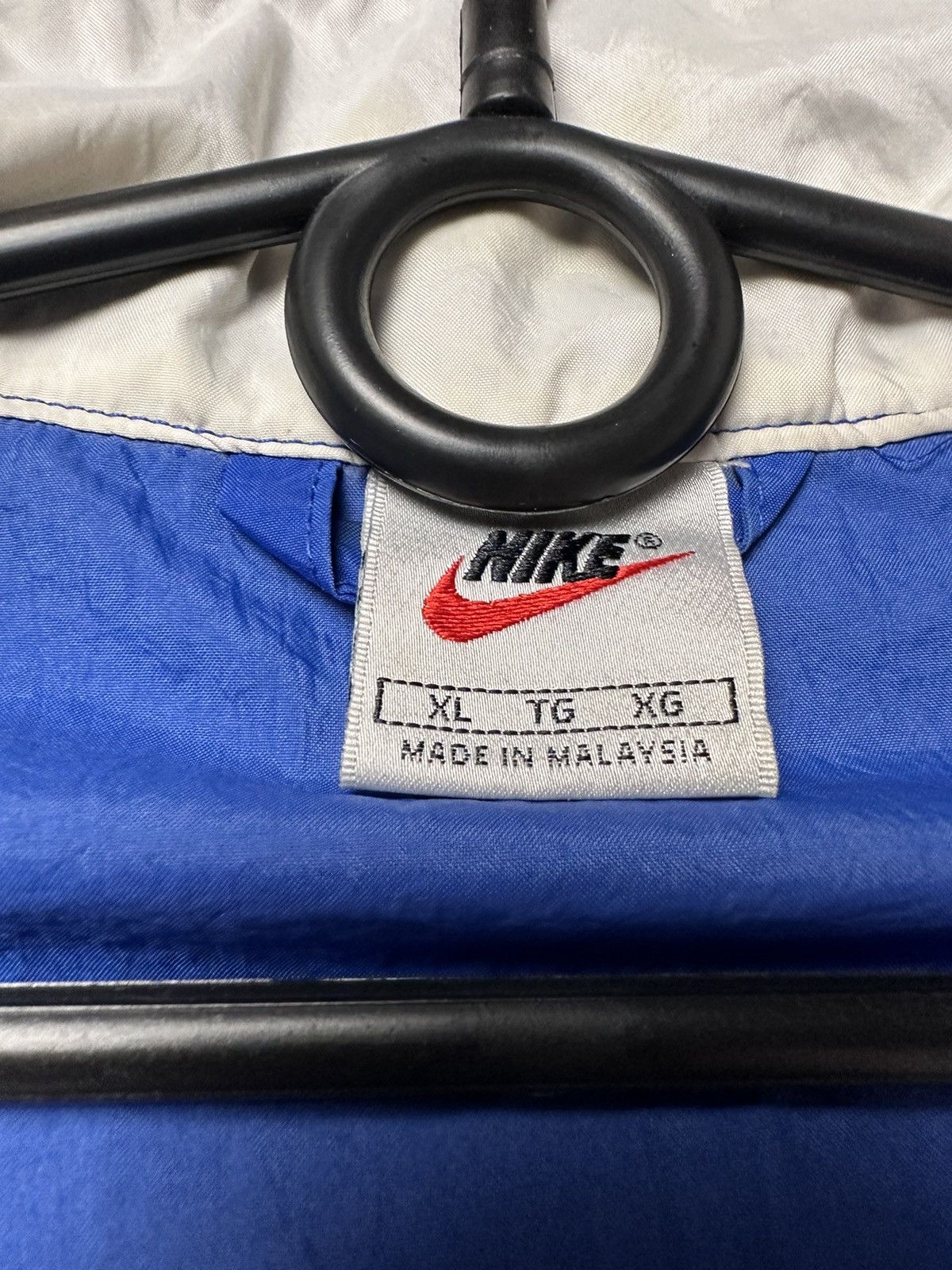 Vintage Vintage Nike anorak light jacket size XL big swoosh Size US XL / EU 56 / 4 - 7 Thumbnail