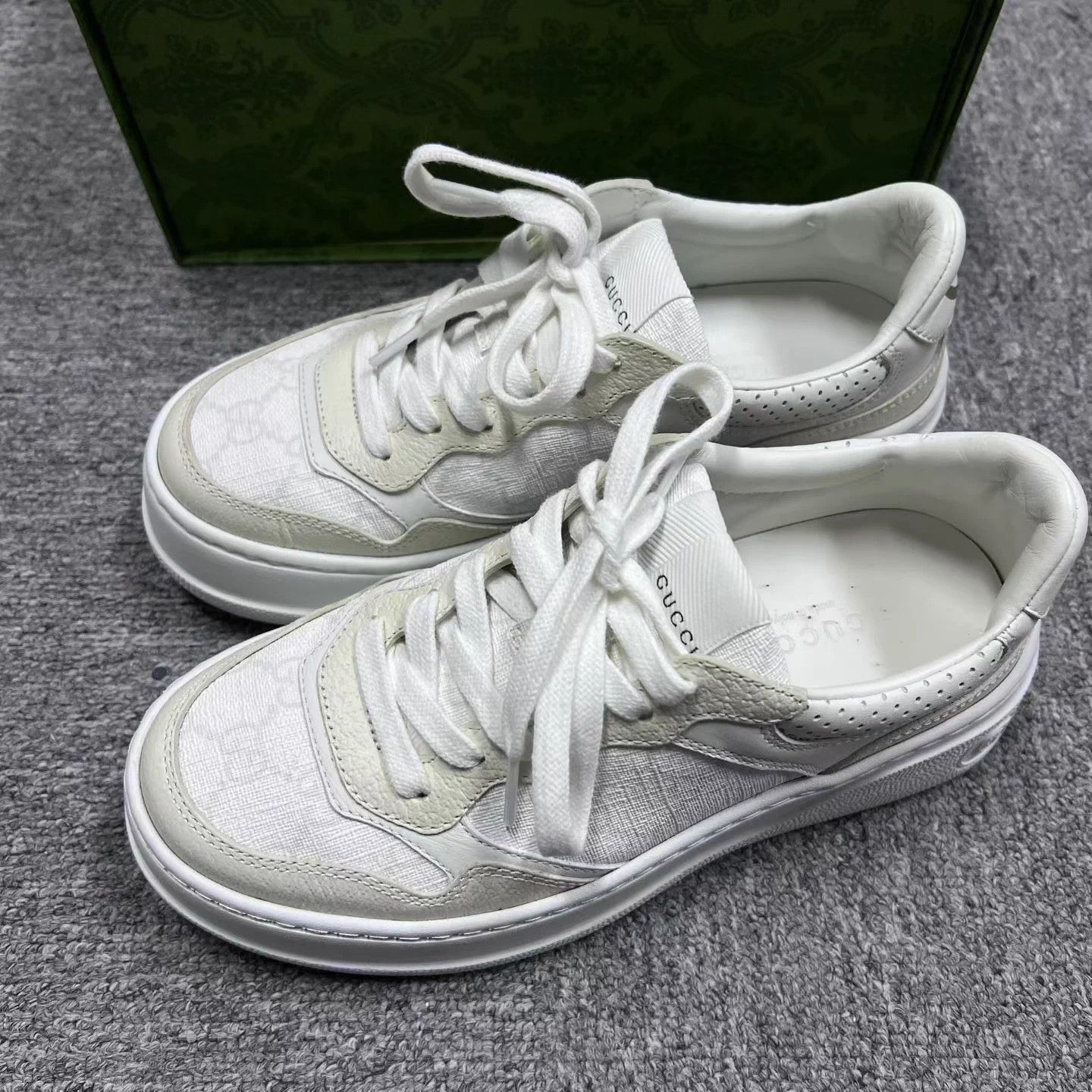 Gucci Gucci Women's White Gray Canvas Leather Low-Top Sneakers Size US 5.5 / IT 35.5 - 2 Thumbnail