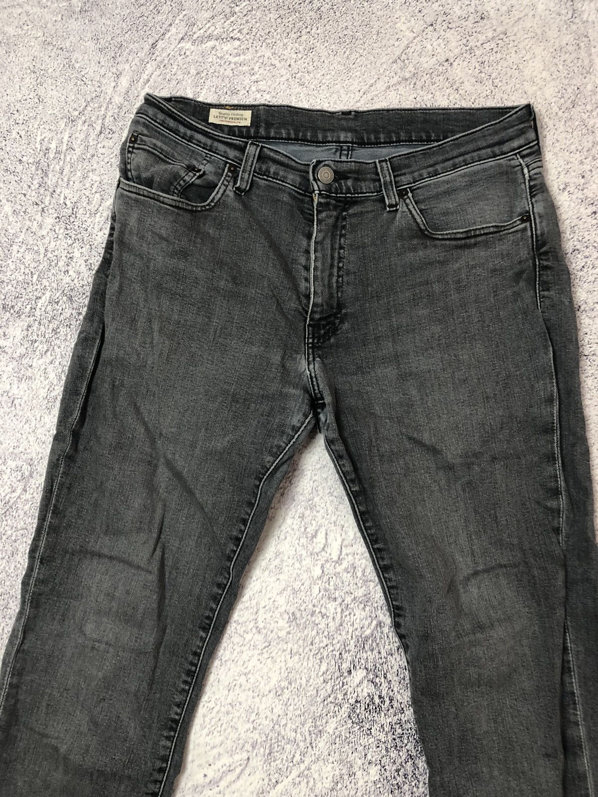 Levi's Men’s jeans Levi’s size 32 501 Size US 32 / EU 48 - 2 Thumbnail