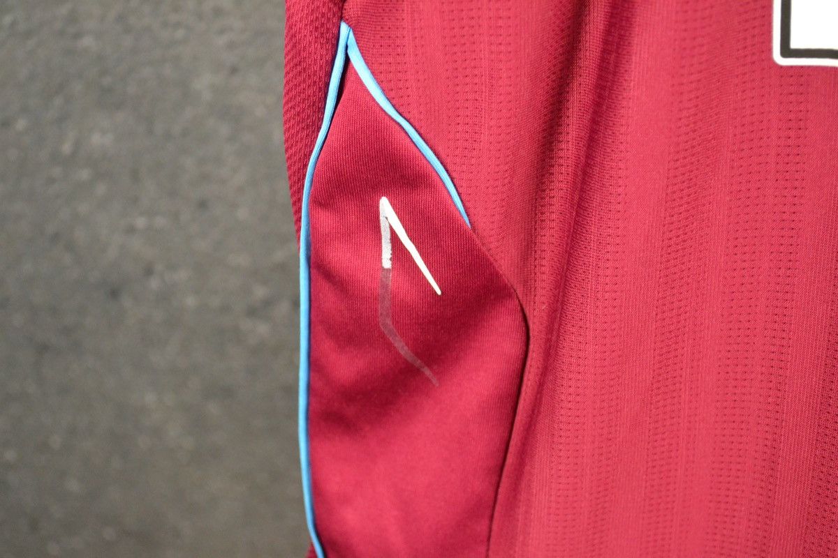 Umbro × Vintage West Ham United Home Football Shirt Umbro Soccer ZAMORA #25 Size US L / EU 52-54 / 3 - 9 Thumbnail