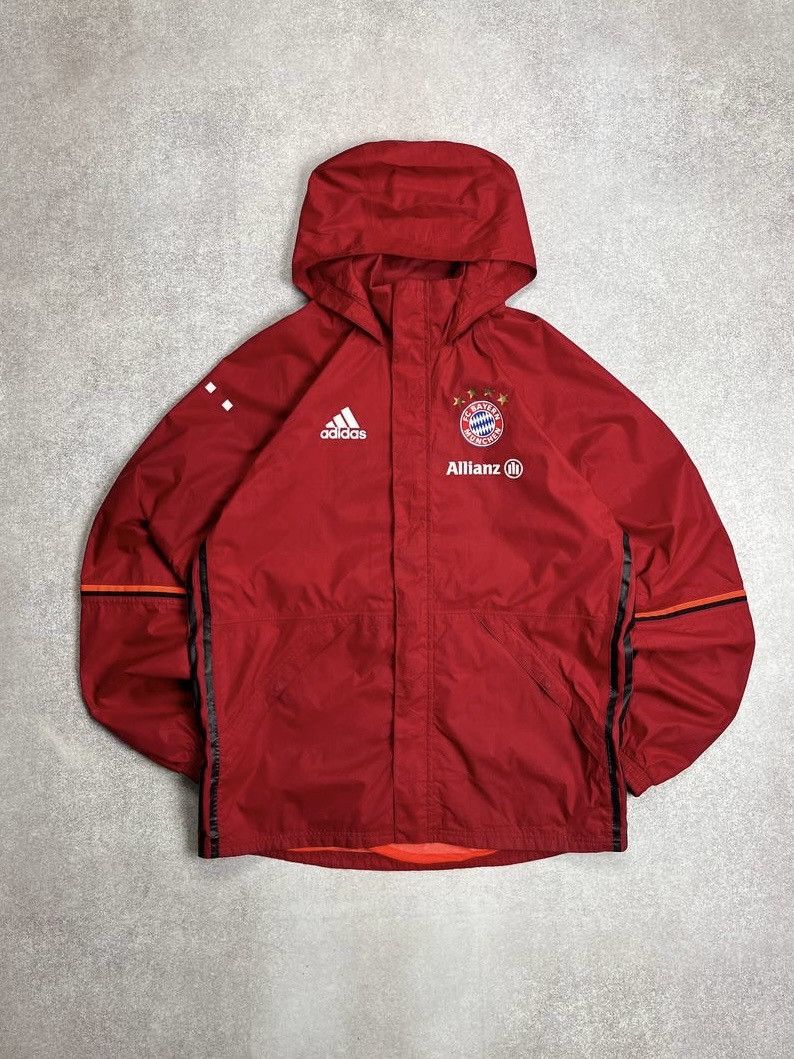 Vintage Adidas FC Bayern Munchen Nylon Soccer Jacket M