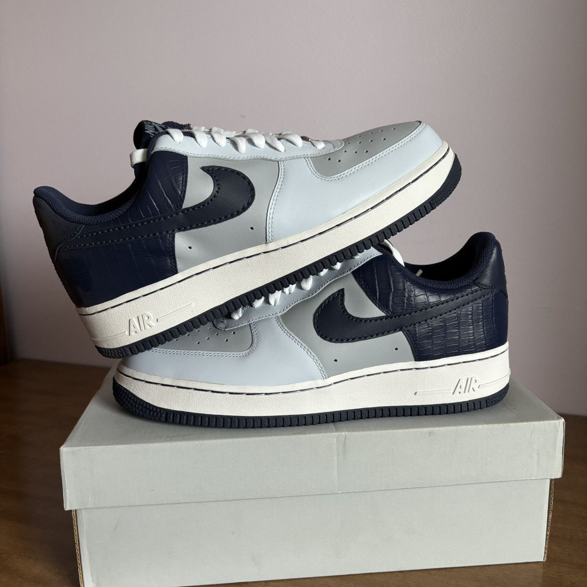 Nike 2008 Nike Air Force 1 Low Blue Mist/Ice/Navy - Size 11W/9.5M Size US 9.5 / EU 42-43 - 2 Thumbnail