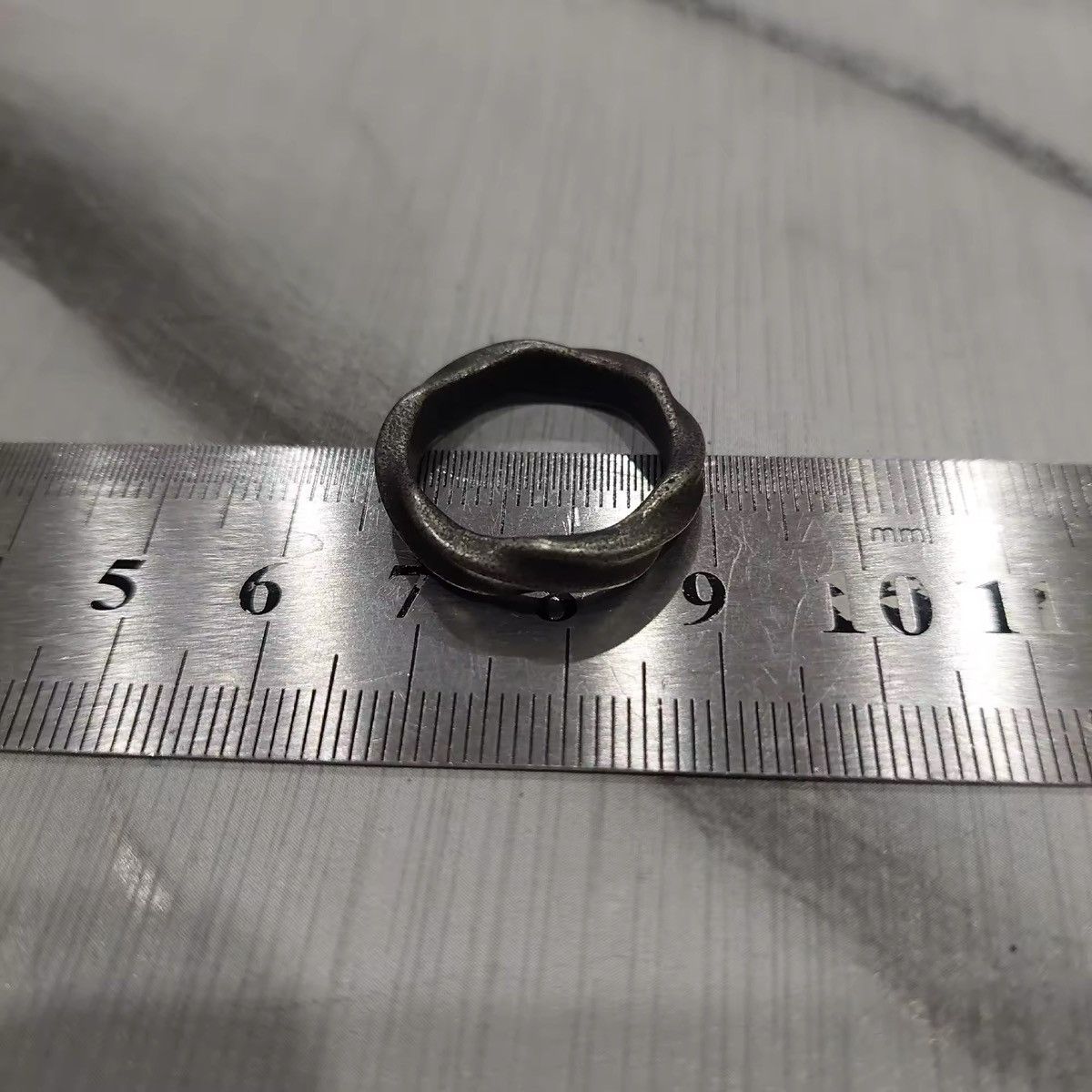 Jewelry × Vintage Stainless Steel Mobius Ring (size 7-11) Size ONE SIZE - 8 Thumbnail