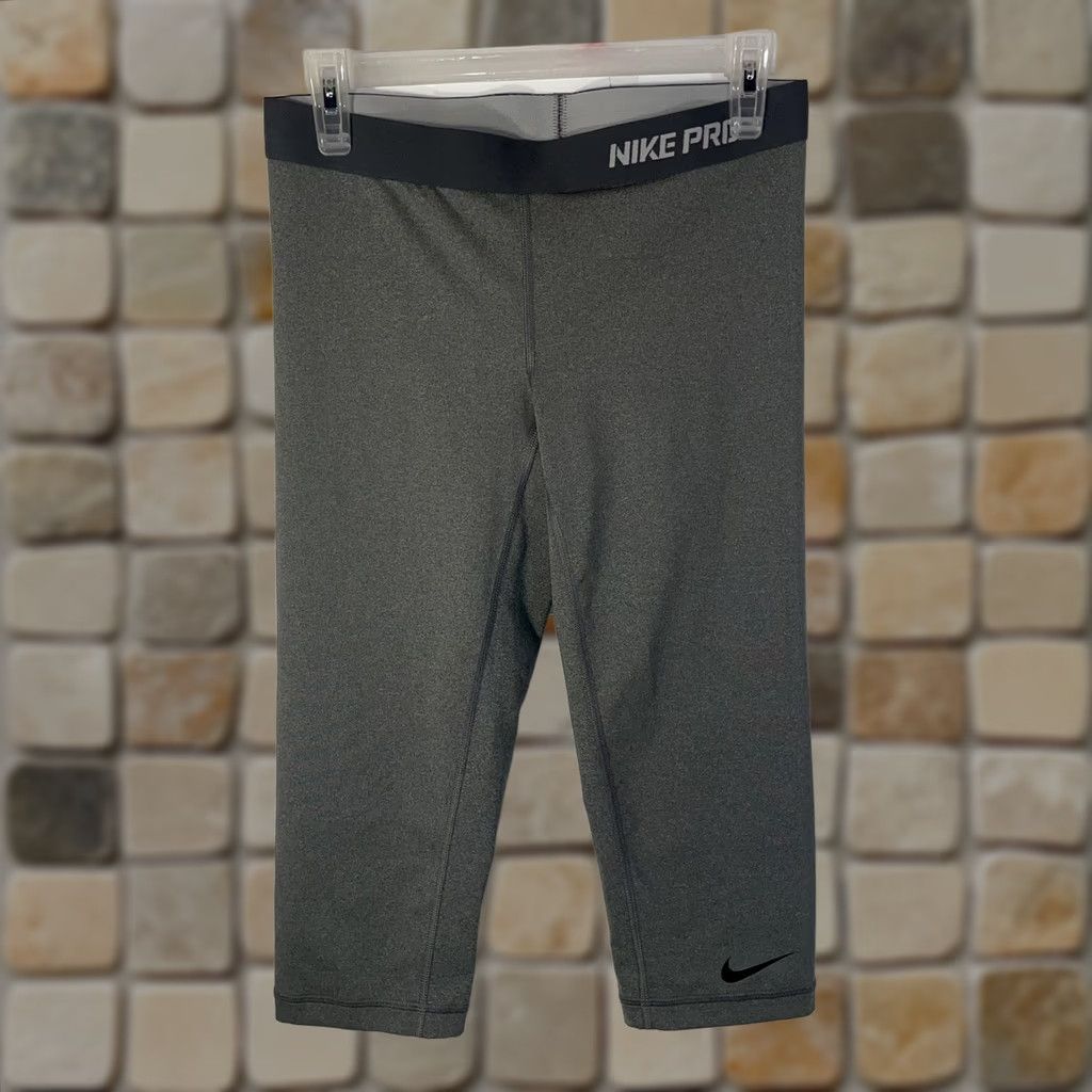 Nike Nike Pro Dri-Fit Leggings Women Medium Gray Compression EUC Running Yoga Gym Slim Skinny Pants 28 in Waist 18 in Inseam Size 32" / US 10 / IT 46 - 1 Thumbnail