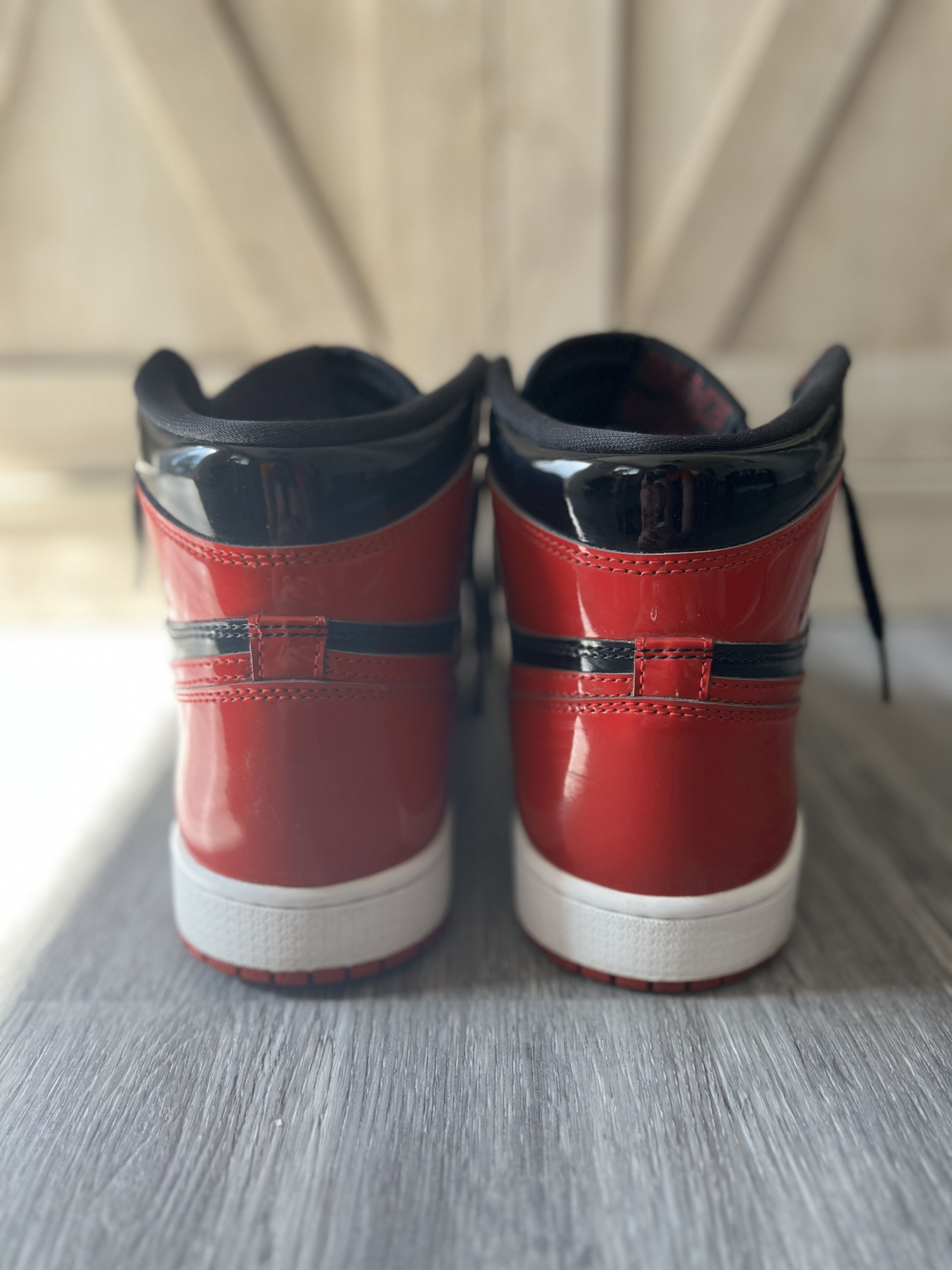 Jordan Brand Jordan 1 Retro High OG Patent Bred Size US 10 / EU 43 - 4 Thumbnail