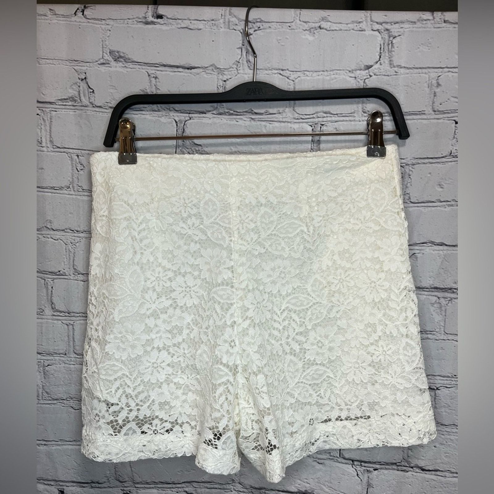 Zara NWT- Zara lace shorts -Small Size 28" / US 6 / IT 42 - 3 Thumbnail