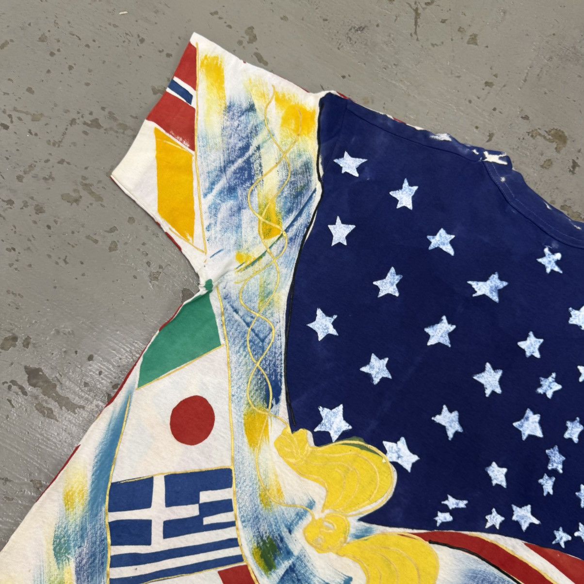 Arts & Science Vintage All Over Print Country Flag Tee Size US L / EU 52-54 / 3 - 11 Thumbnail