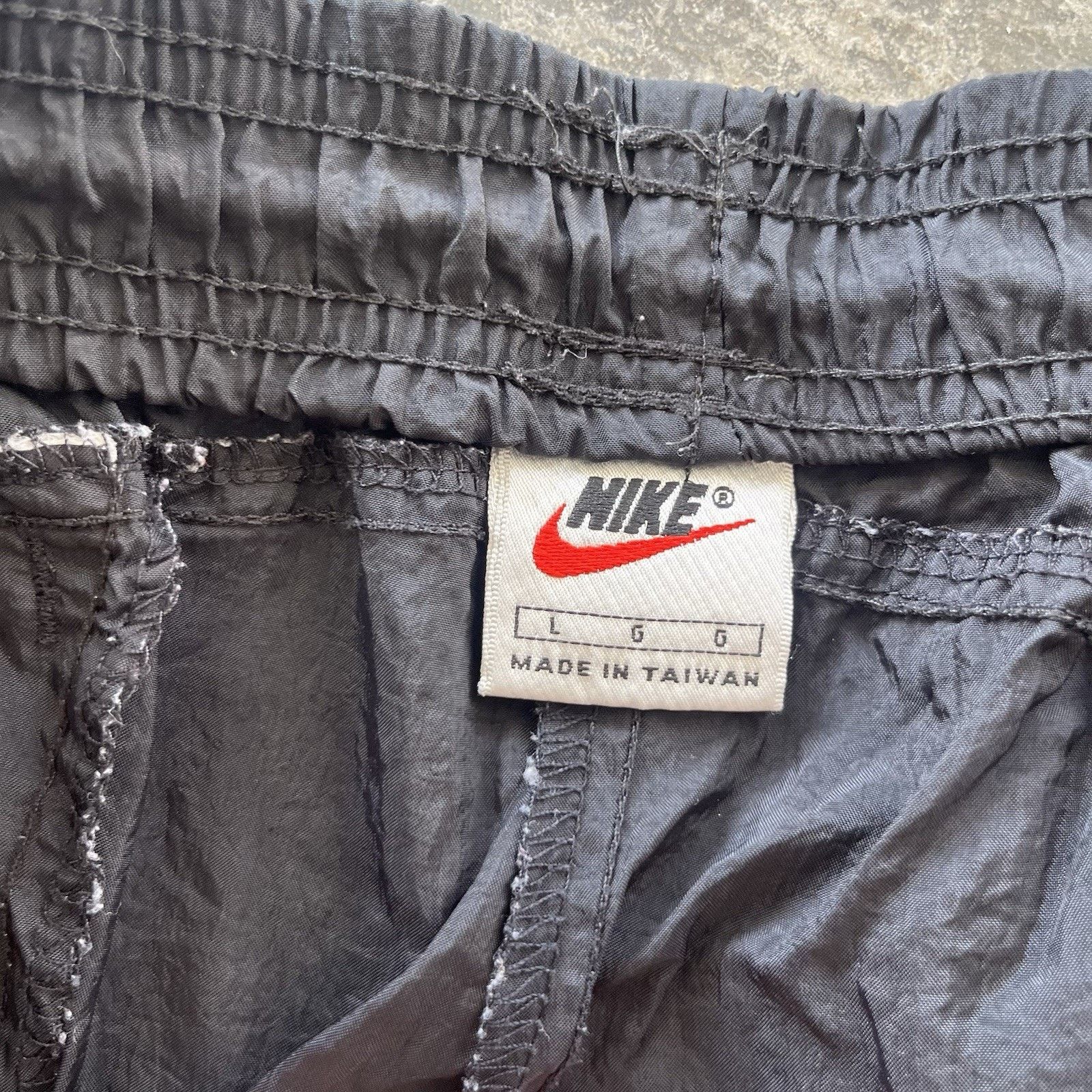Nike Vintage 90’s Nike Track Pants Men’s Large Activewear Sports Size US 34 / EU 50 - 4 Thumbnail