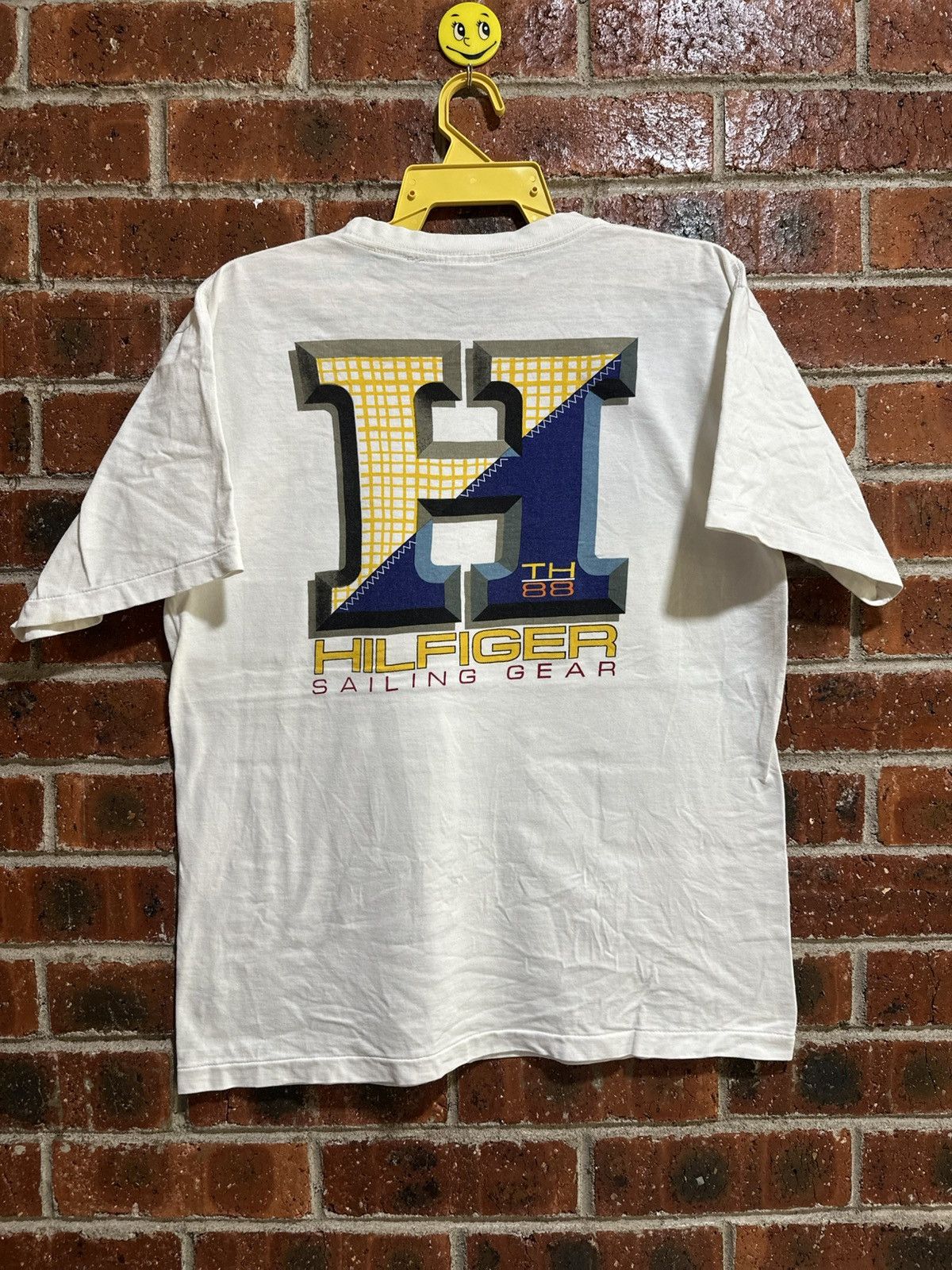 Tommy Hilfiger × Vintage Vintage Tommy Hilfiger Sailing Gear Faded Tee Size US M / EU 48-50 / 2 - 1 Thumbnail