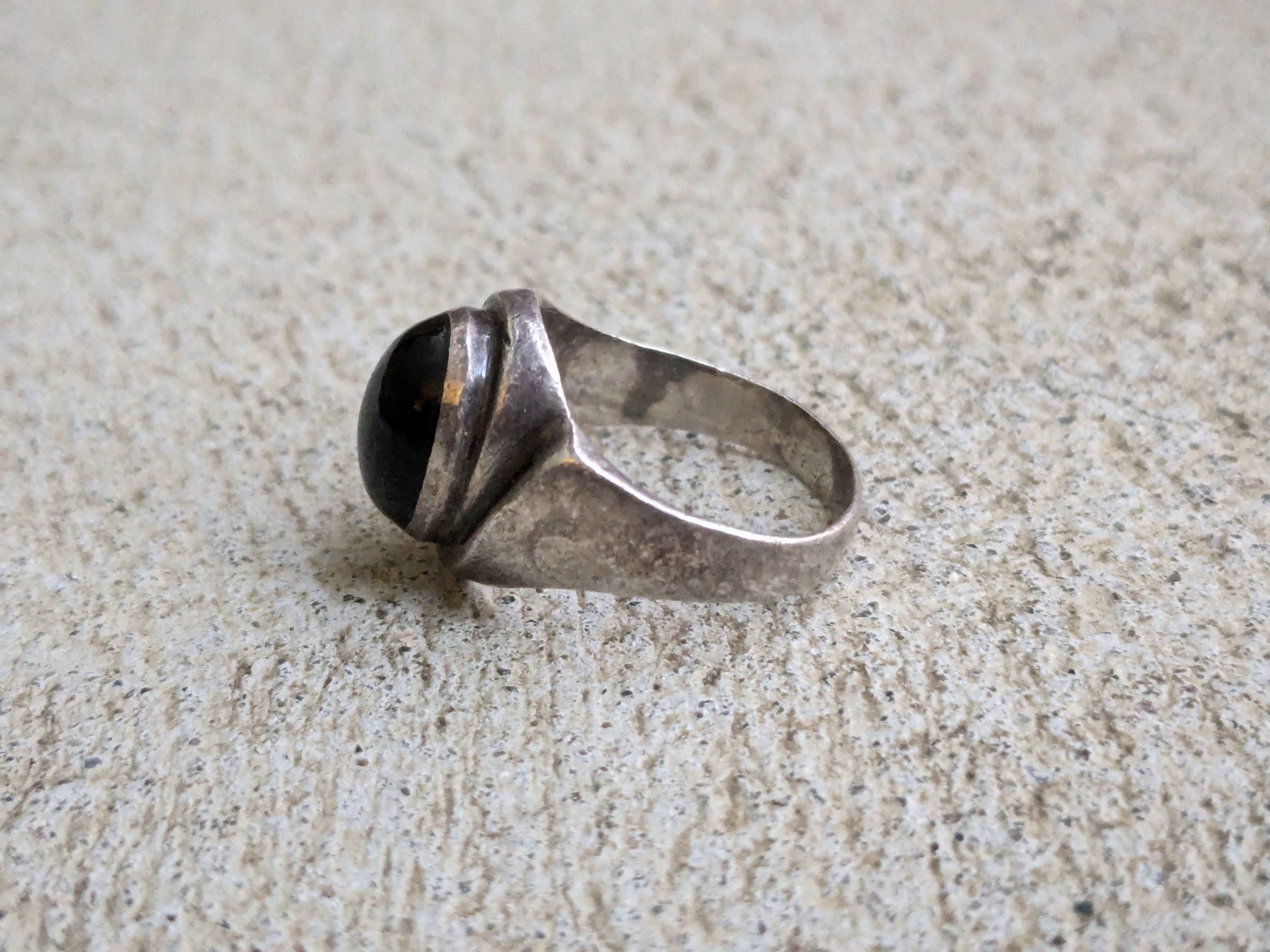 Vintage Vintage Sterling Silver Signet Ring Black Oval 8.25 Size ONE SIZE - 7 Thumbnail