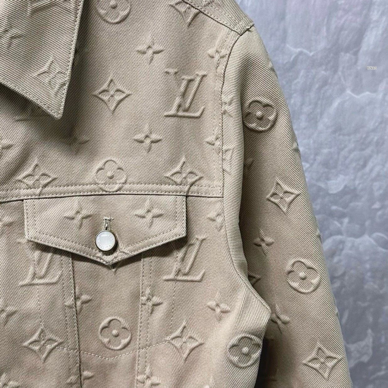 Louis Vuitton Louis Vuitton SS25 Monogram Embossed Denim Jacket Size US M / EU 48-50 / 2 - 3 Thumbnail