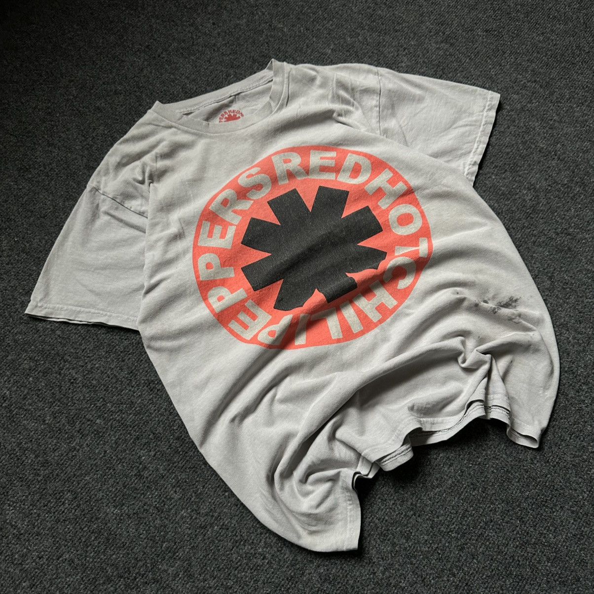 Japanese Brand VTG Japanese Style Red Hot Chilli Peppers T-shirts Size M Size US M / EU 48-50 / 2 - 2 Thumbnail