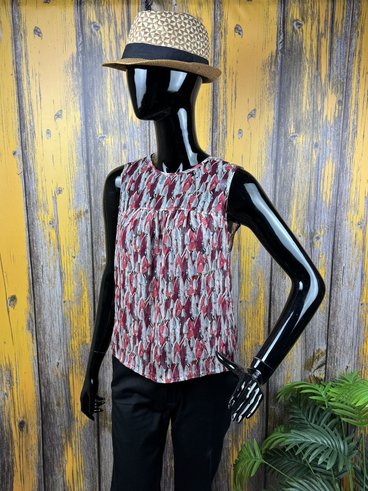 Louis Vuitton Louis Vuitton Silk Sleeveless Blouse Multicolour Size 36 FR Size XS / US 0-2 / IT 36-38 - 2 Thumbnail
